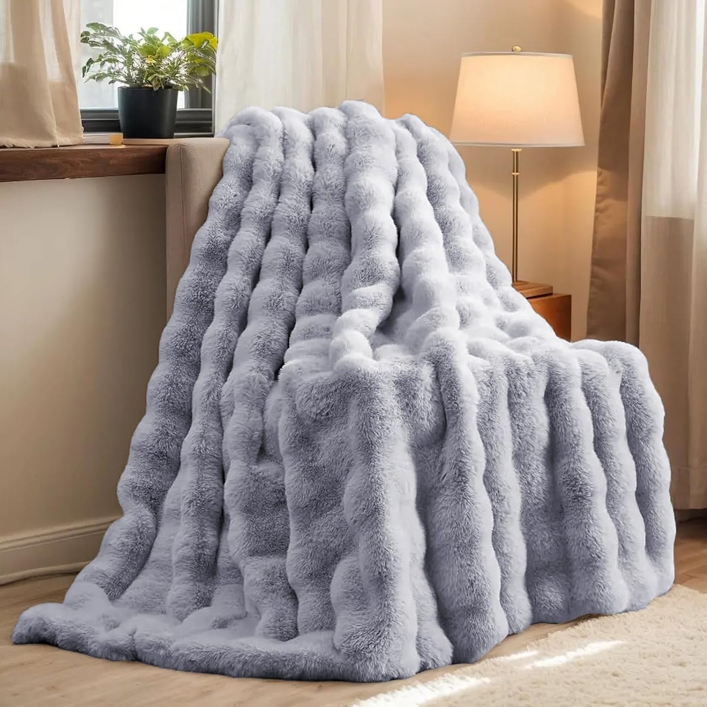 H&D Faux Fur Throw Blanket for Couch,Fluffy Cozy Soft Plush Luxury Thick Fuzzy Fleece Blanket for Couch Bed Sofa Bedroom Living Room,Comfy Bubble Blanket (Ivory, Throw (50" x 60"))
