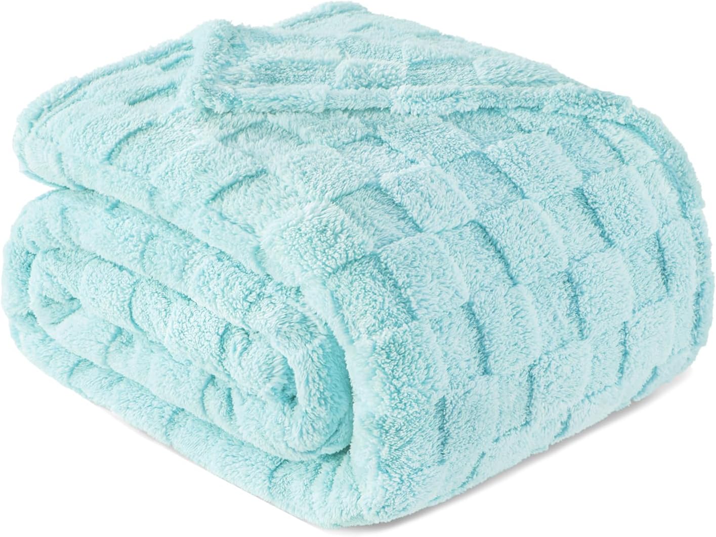 Exclusivo Mezcla Fleece Throw Blanket for Couch,Super Soft and Warm Lightweight Checkered Pattern Blankets for All Seasons, 50x60 Inches, Ivory