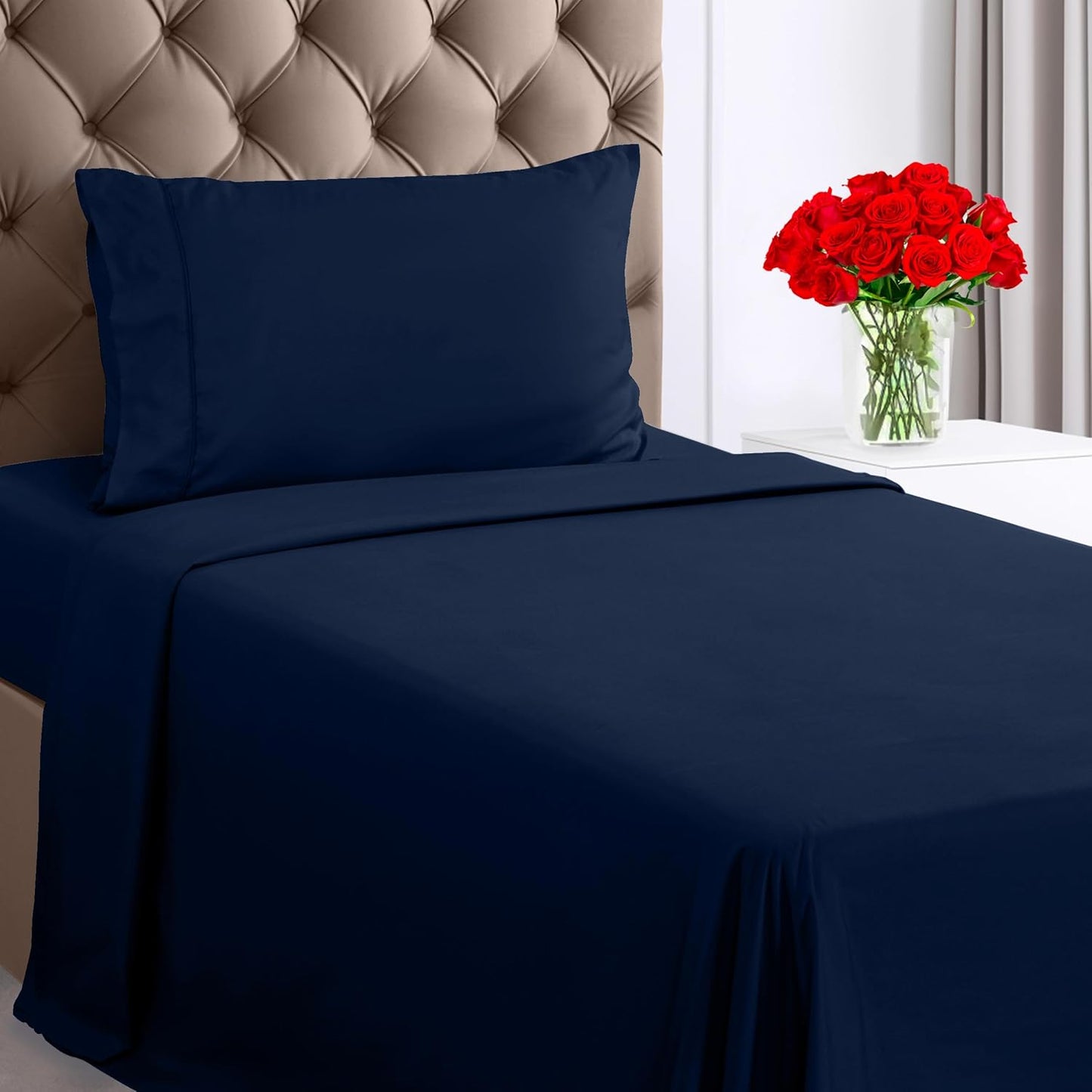 Utopia Bedding Queen Sheet Set – Brushed Microfiber – Ultra Soft Bed Sheets for Queen Size Bed Set – Deep Pocket, Wrinkle & Fade Resistant – Includes 1 Fitted, 1 Flat, 2 Pillowcases (Grey)