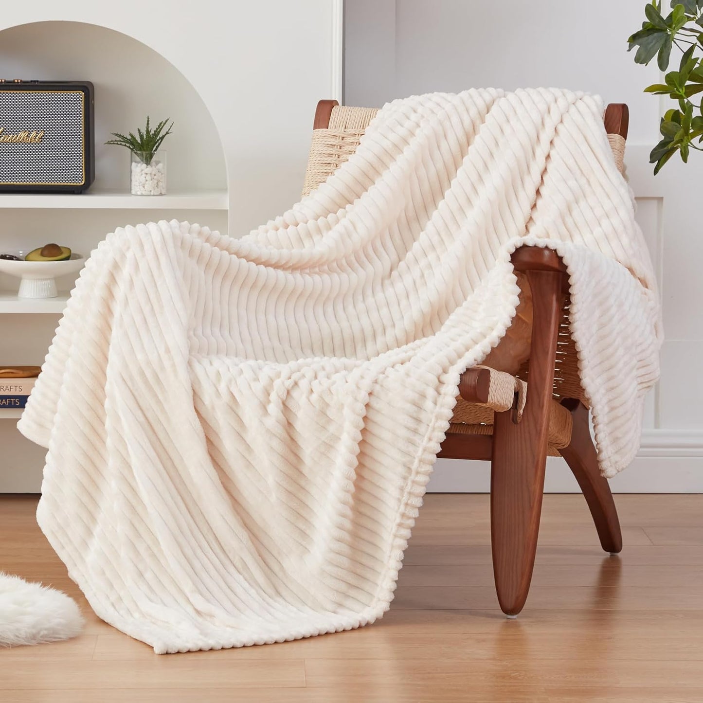 EXQ Home Fleece Throw Blanket for Couch or Bed - 3D Imitation Turtle Shell Jacquard Decorative Blankets - Cozy Soft Lightweight Fuzzy Flannel Blanket Suitable for All Seasons(50"×60",Beige)