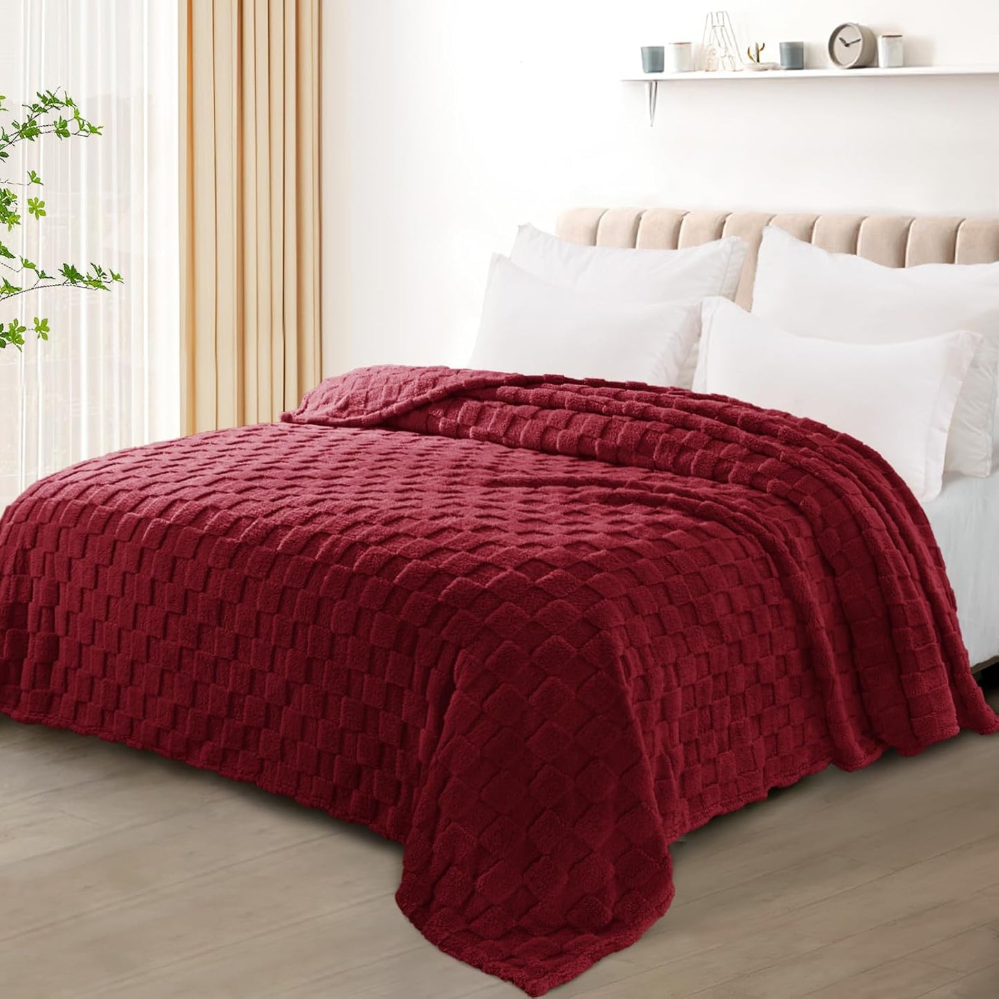 Exclusivo Mezcla Fleece Throw Blanket for Couch,Super Soft and Warm Lightweight Checkered Pattern Blankets for All Seasons, 50x60 Inches, Ivory