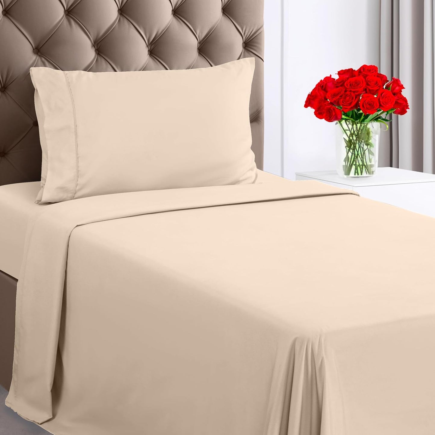 Utopia Bedding Queen Sheet Set – Brushed Microfiber – Ultra Soft Bed Sheets for Queen Size Bed Set – Deep Pocket, Wrinkle & Fade Resistant – Includes 1 Fitted, 1 Flat, 2 Pillowcases (Grey)