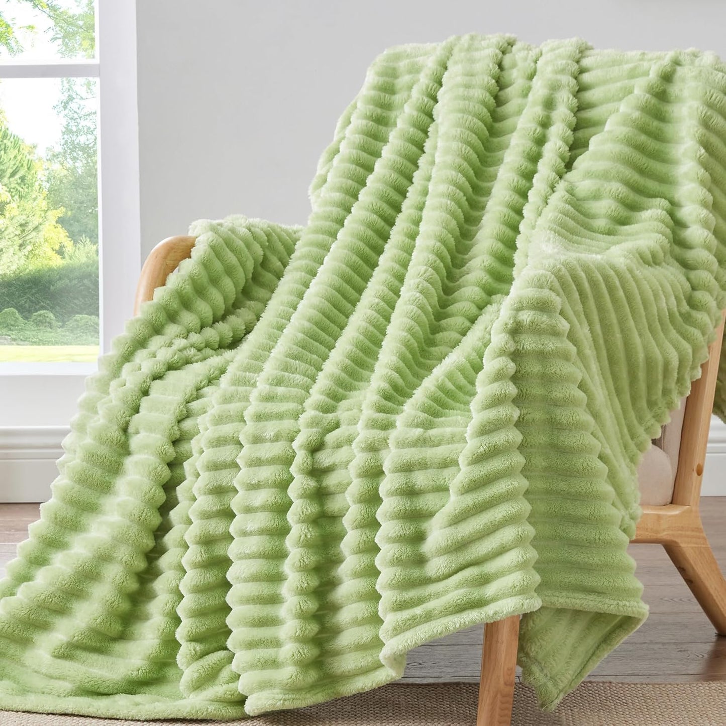 BEDELITE Fleece Throw Blanket for Couch - 300GSM Soft & Warm Fluffy Cream White Blanket, Decorative and Giftable Striped Blankets for Women, Men, 50"x60"