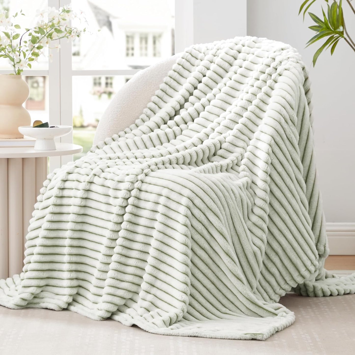 EXQ Home Fleece Throw Blanket for Couch or Bed - 3D Imitation Turtle Shell Jacquard Decorative Blankets - Cozy Soft Lightweight Fuzzy Flannel Blanket Suitable for All Seasons(50"×60",Beige)