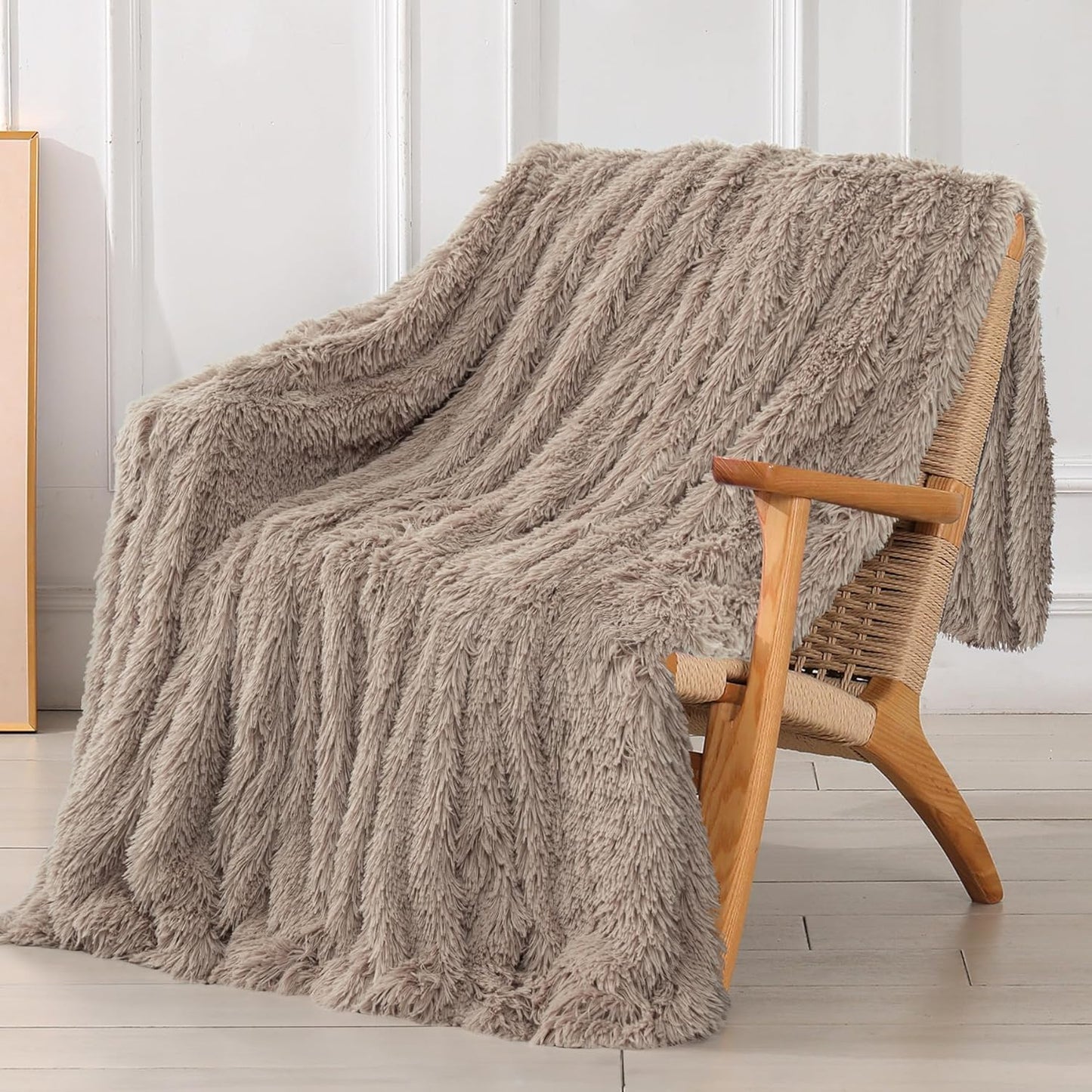 Tuddrom Decorative Extra Soft Fuzzy Faux Fur Throw Blanket 50" x 60",Solid Reversible Long Hair Shaggy Blanket,Fluffy Cozy Plush Comfy Microfiber Fleece Blankets for Couch Sofa Bedroom,Cream White
