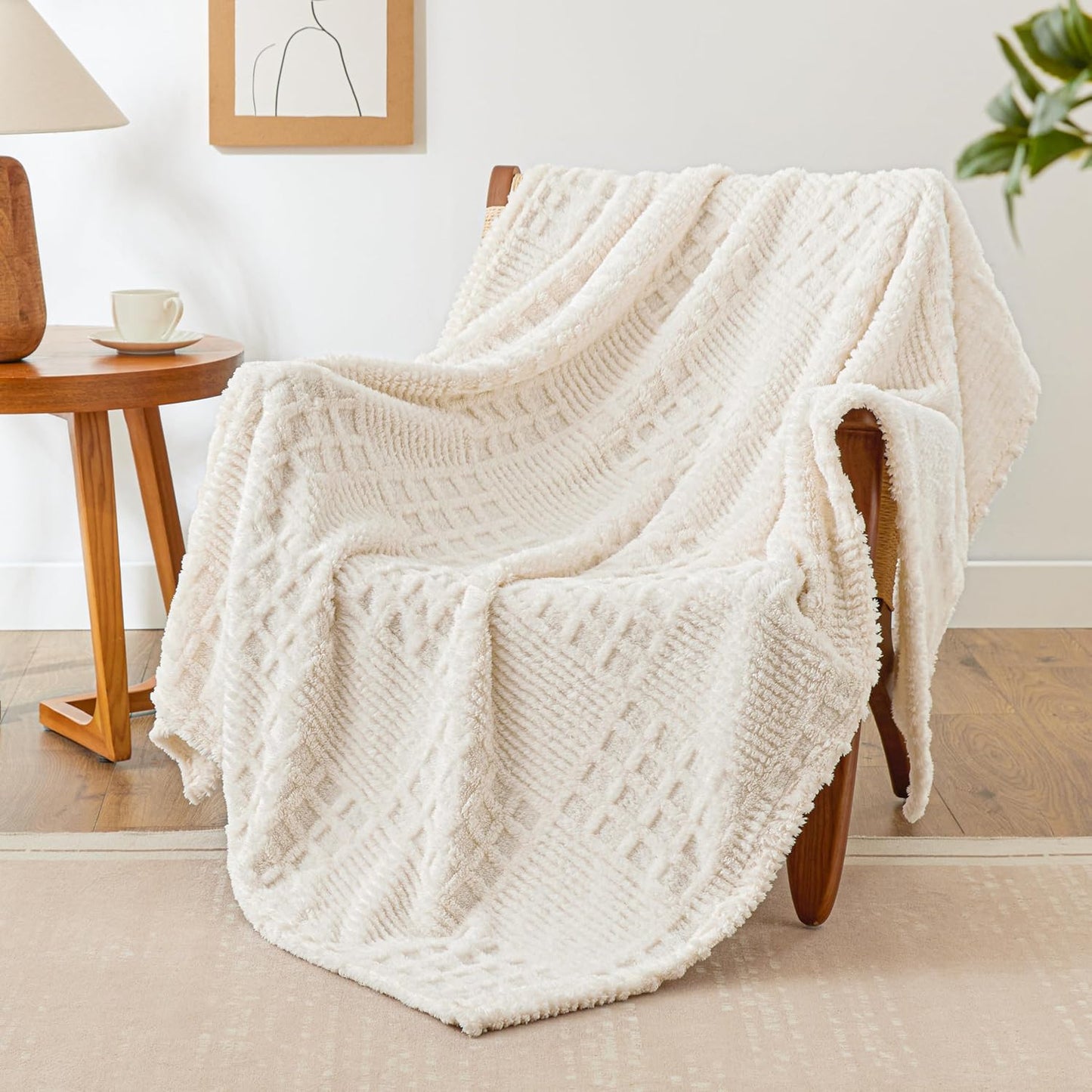 EXQ Home Fleece Throw Blanket for Couch or Bed - 3D Imitation Turtle Shell Jacquard Decorative Blankets - Cozy Soft Lightweight Fuzzy Flannel Blanket Suitable for All Seasons(50"×60",Beige)