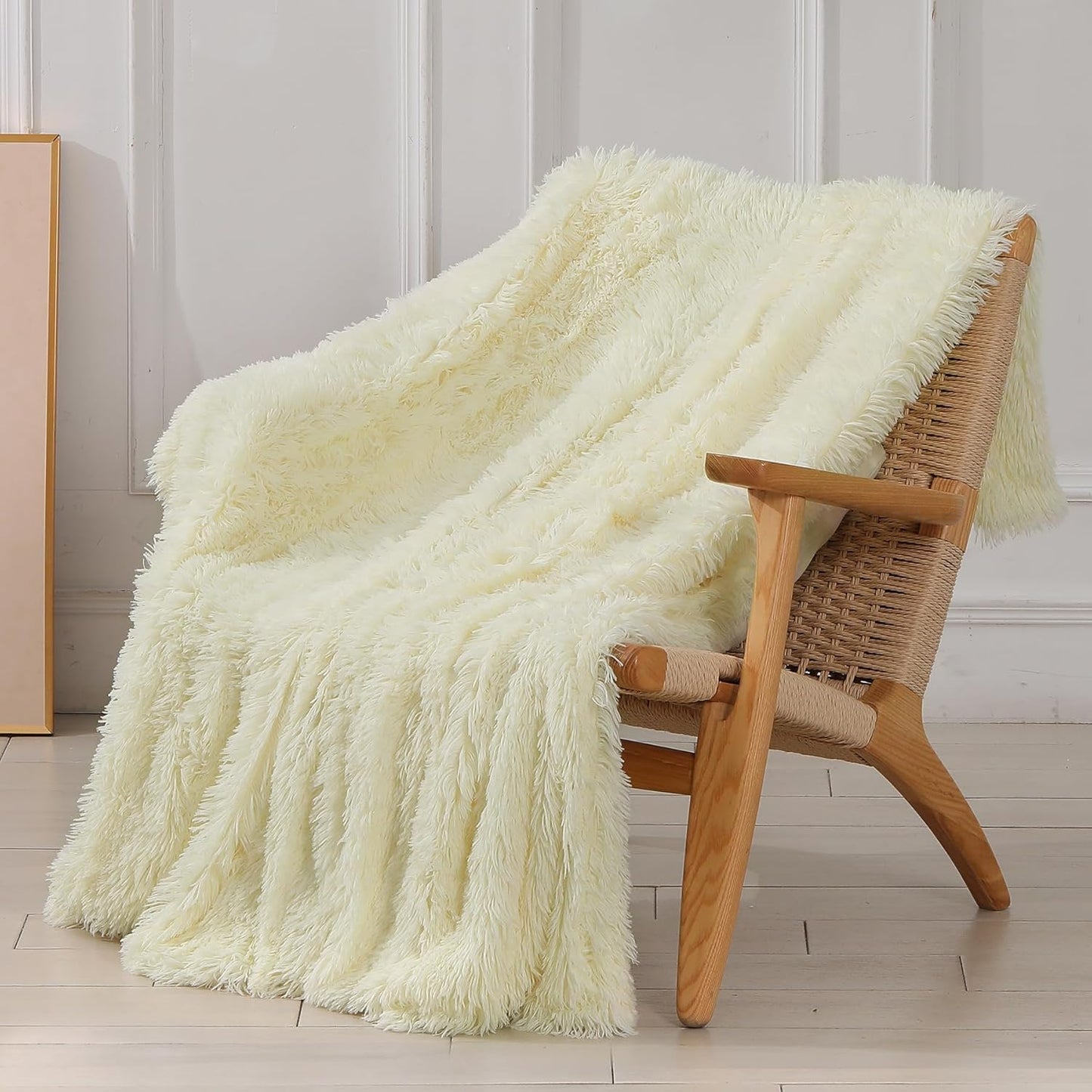 Tuddrom Decorative Extra Soft Fuzzy Faux Fur Throw Blanket 50" x 60",Solid Reversible Long Hair Shaggy Blanket,Fluffy Cozy Plush Comfy Microfiber Fleece Blankets for Couch Sofa Bedroom,Cream White