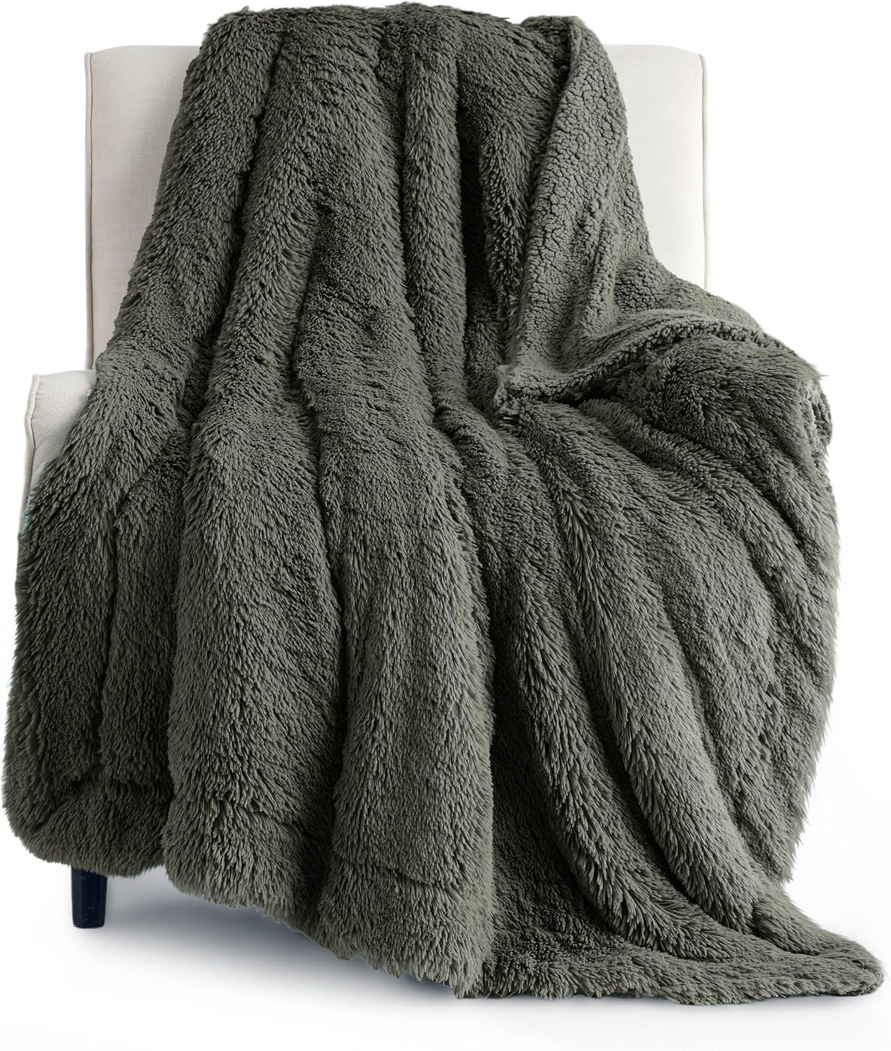 Bedsure Fluffy Throw Blanket Gifts for Women Men, Soft Fleece Sherpa Cozy Fuzzy Plush Warm Minky Thick Faux Fur Throw for Couch, Bed, Home Living Room Decor Bedroom Blanket Gifts for Mom Dad, Grey