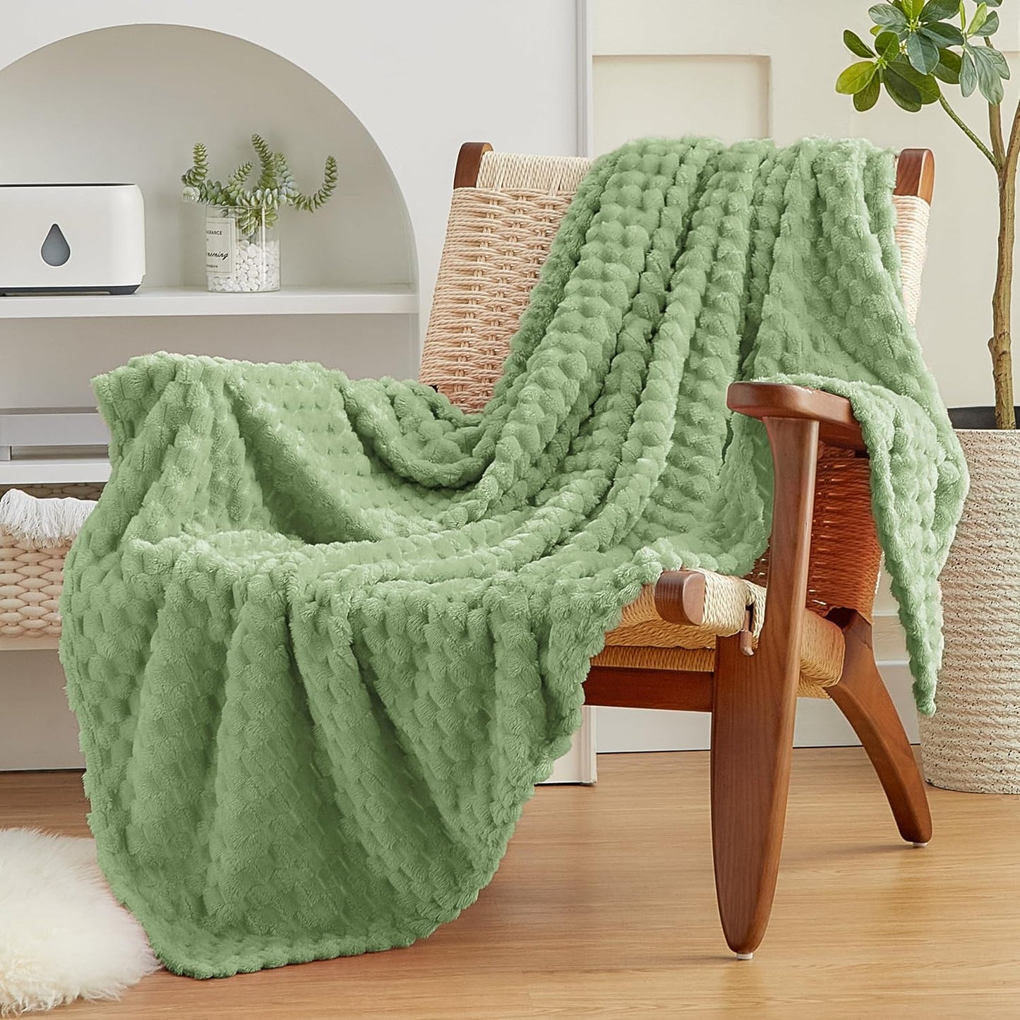EXQ Home Fleece Throw Blanket for Couch or Bed - 3D Imitation Turtle Shell Jacquard Decorative Blankets - Cozy Soft Lightweight Fuzzy Flannel Blanket Suitable for All Seasons(50"×60",Beige)