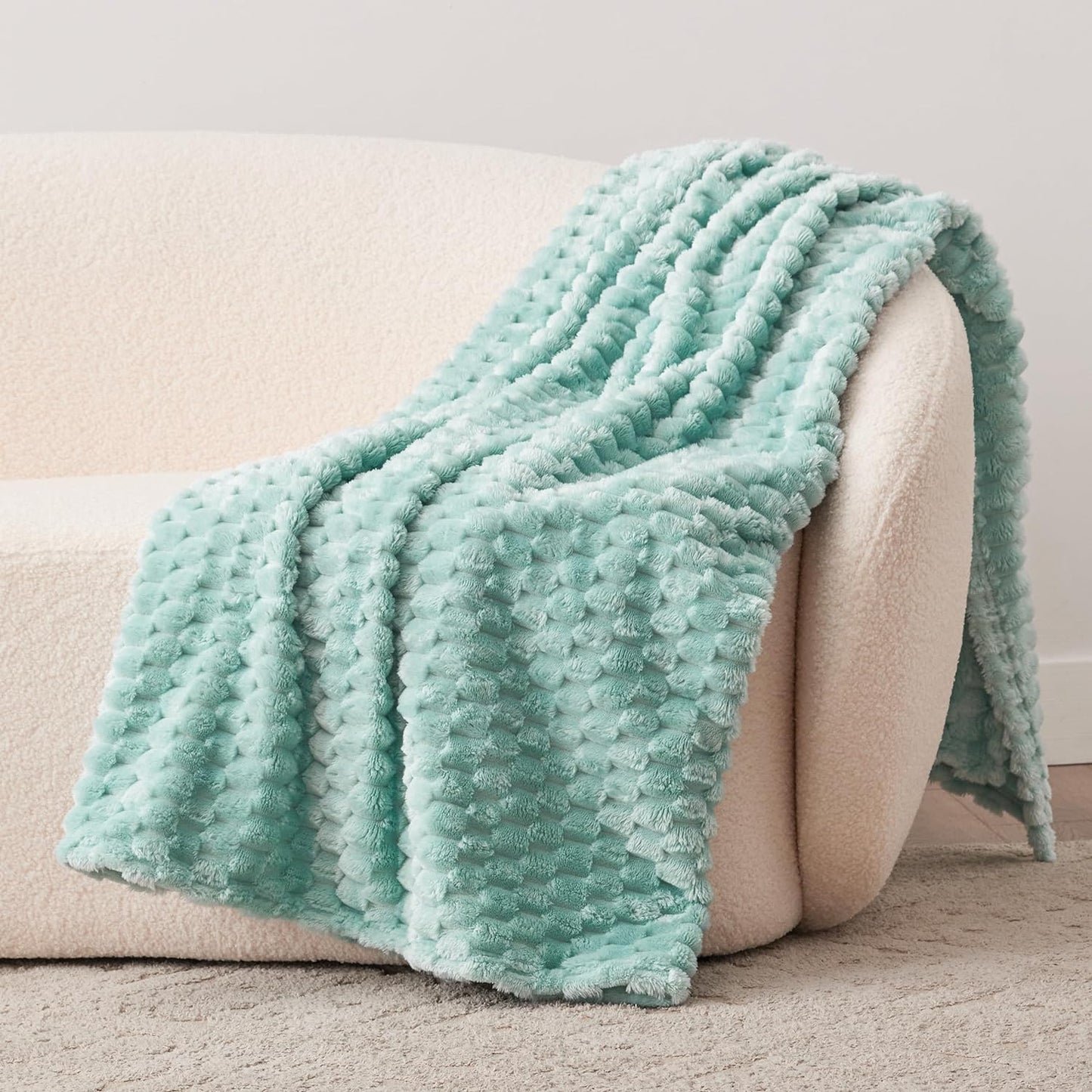 EXQ Home Fleece Throw Blanket for Couch or Bed - 3D Imitation Turtle Shell Jacquard Decorative Blankets - Cozy Soft Lightweight Fuzzy Flannel Blanket Suitable for All Seasons(50"×60",Beige)