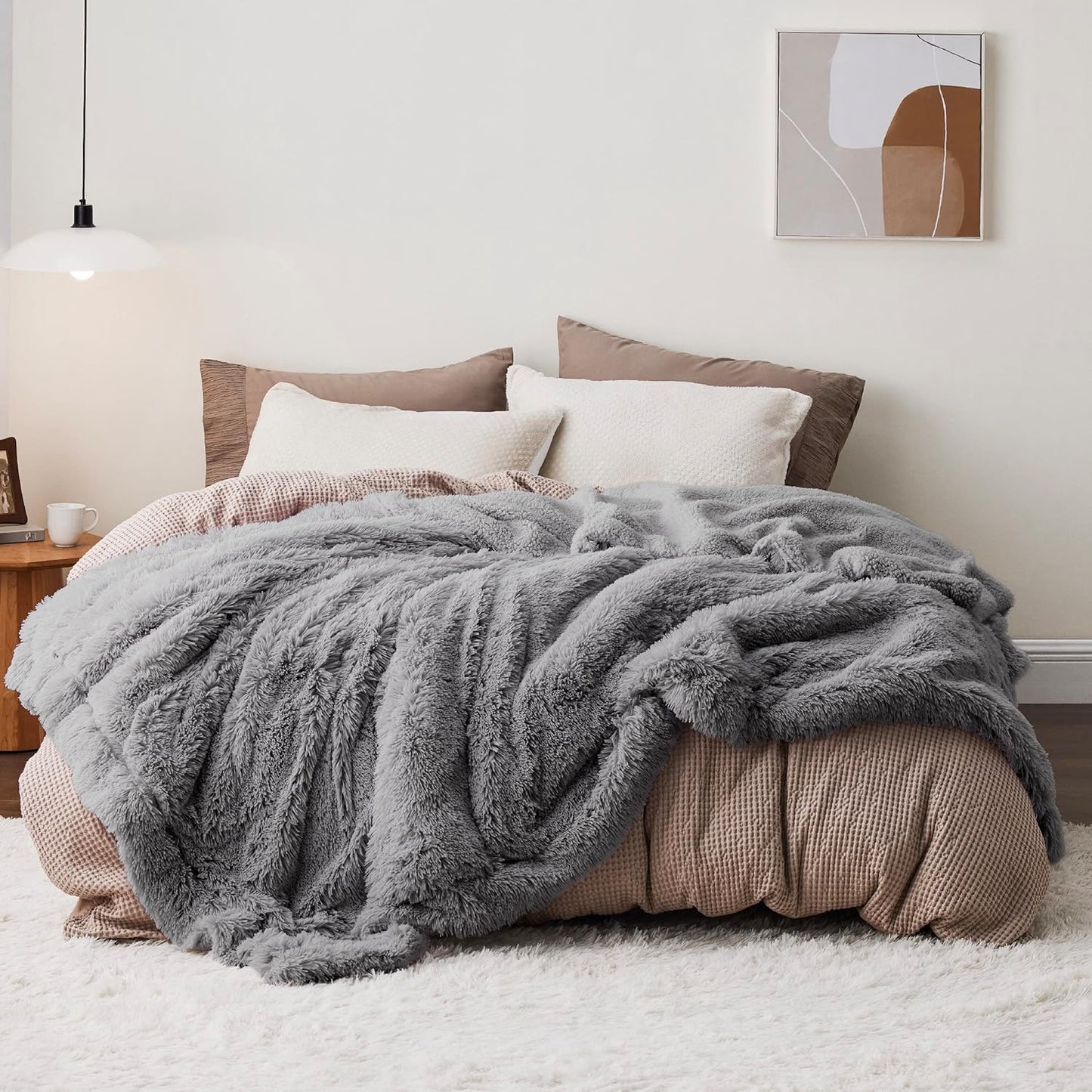 Bedsure Fluffy Throw Blanket Gifts for Women Men, Soft Fleece Sherpa Cozy Fuzzy Plush Warm Minky Thick Faux Fur Throw for Couch, Bed, Home Living Room Decor Bedroom Blanket Gifts for Mom Dad, Grey