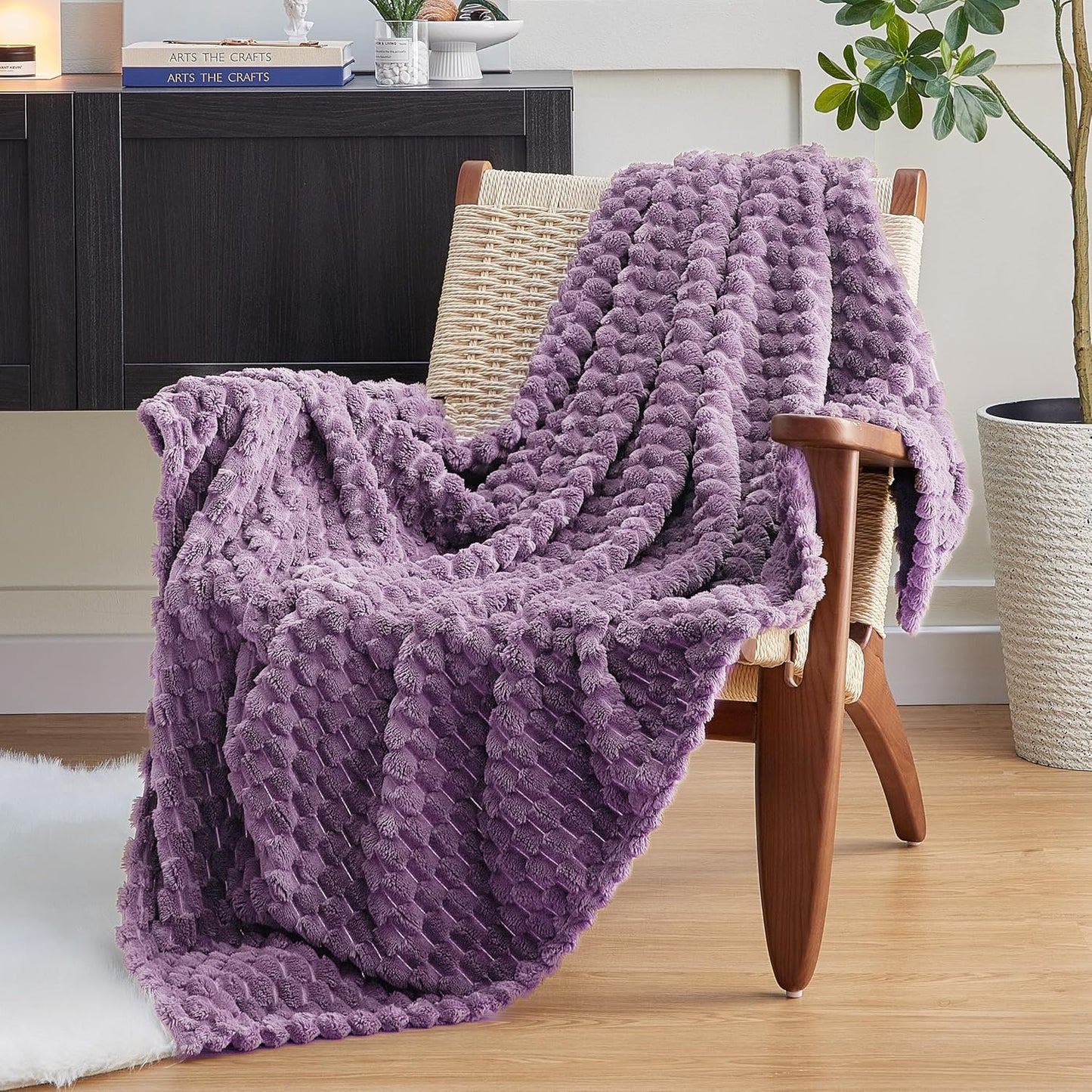 EXQ Home Fleece Throw Blanket for Couch or Bed - 3D Imitation Turtle Shell Jacquard Decorative Blankets - Cozy Soft Lightweight Fuzzy Flannel Blanket Suitable for All Seasons(50"×60",Beige)