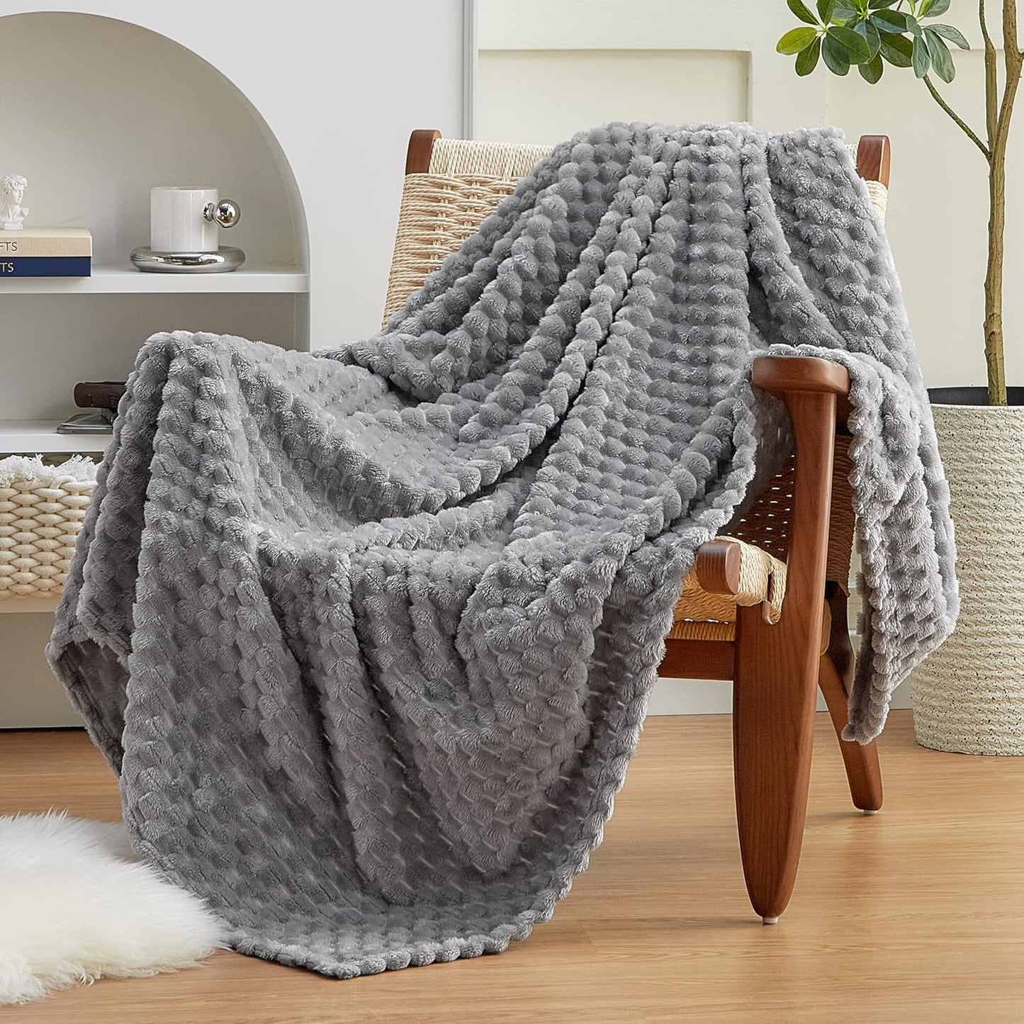 EXQ Home Fleece Throw Blanket for Couch or Bed - 3D Imitation Turtle Shell Jacquard Decorative Blankets - Cozy Soft Lightweight Fuzzy Flannel Blanket Suitable for All Seasons(50"×60",Beige)