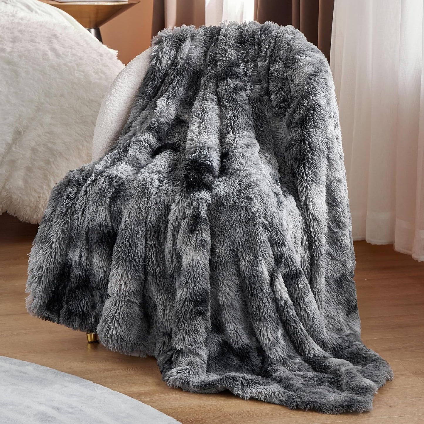 Bedsure Fluffy Throw Blanket Gifts for Women Men, Soft Fleece Sherpa Cozy Fuzzy Plush Warm Minky Thick Faux Fur Throw for Couch, Bed, Home Living Room Decor Bedroom Blanket Gifts for Mom Dad, Grey