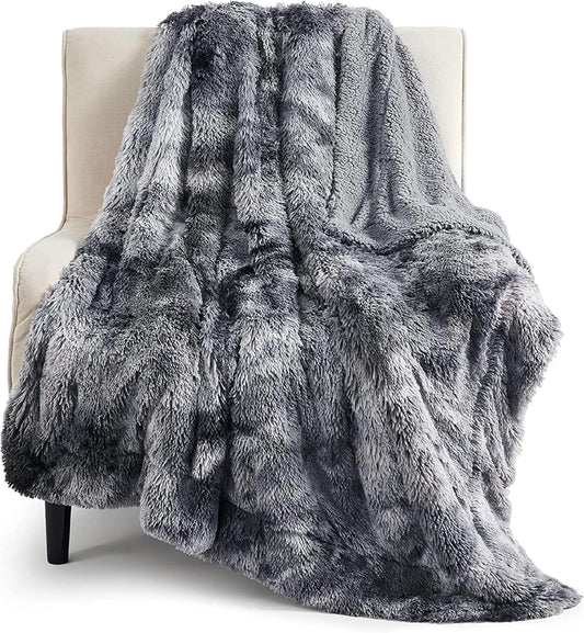 Bedsure Fluffy Throw Blanket Gifts for Women Men, Soft Fleece Sherpa Cozy Fuzzy Plush Warm Minky Thick Faux Fur Throw for Couch, Bed, Home Living Room Decor Bedroom Blanket Gifts for Mom Dad, Grey